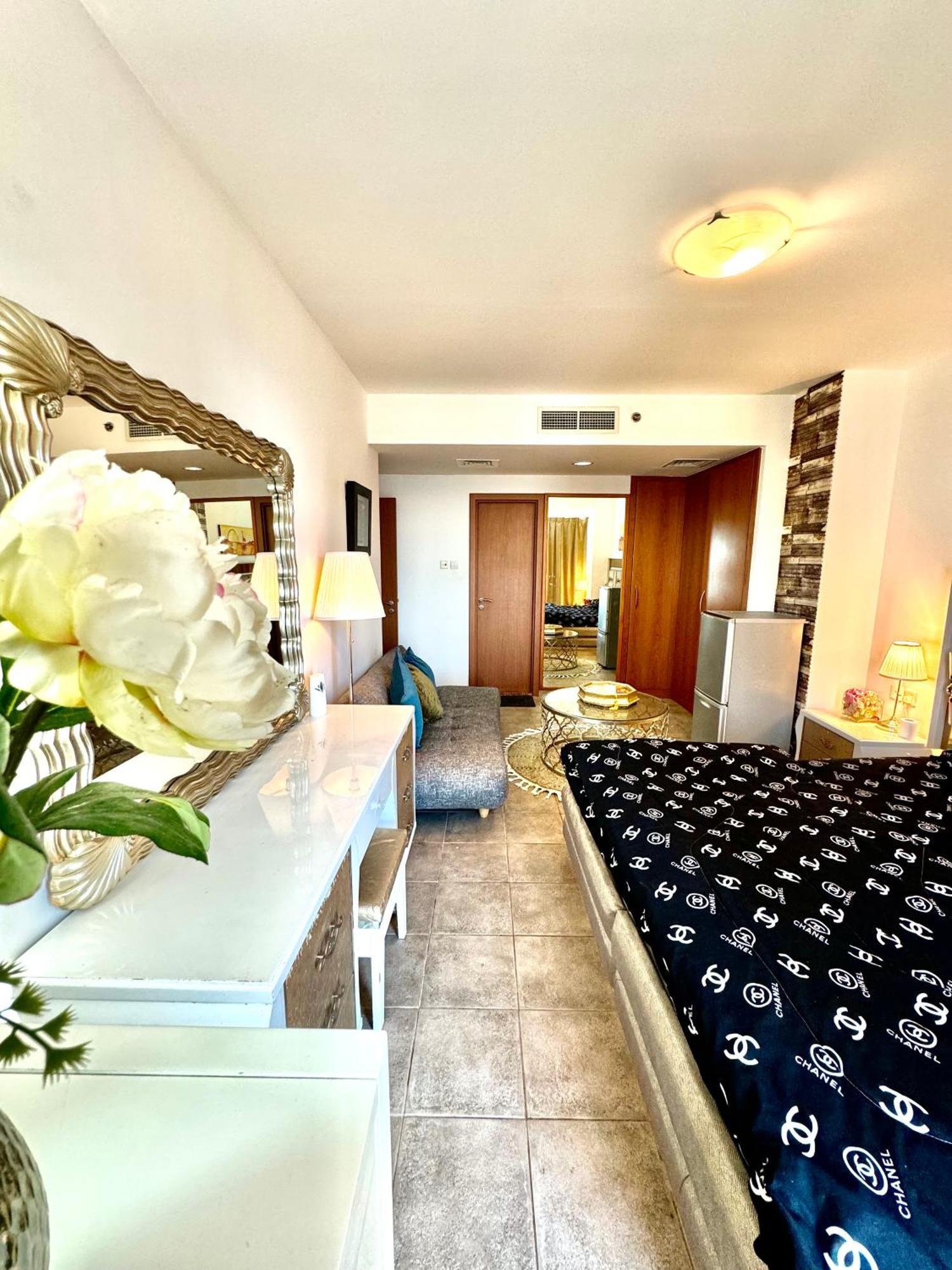 Apartamento Travelers Backpackers Dubái Exterior foto